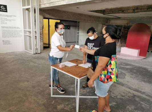 Digicel dona data LTE para que jóvenes de Santa Ana, San Felipe El Chorrillo y Calidonia sigan estudiando Digicel dona data LTE para que jóvenes de Santa Ana, San Felipe El Chorrillo y Calidonia sigan estudiando