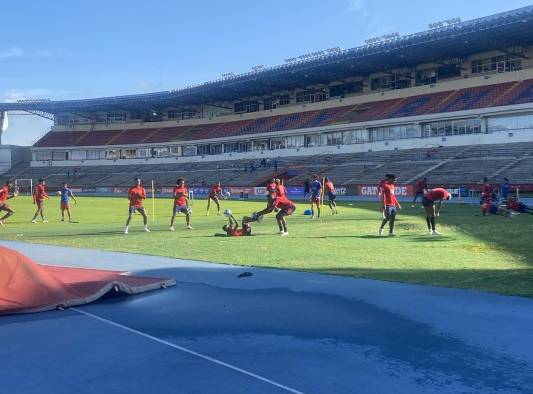 Entrenamiento de la Selección Nacional de Panamá previo al encuentro contra Costa Rica. Entrenamiento de la Selección Nacional de Panamá previo al encuentro contra Costa Rica.