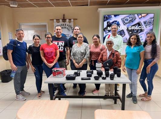 La Facultad agradeció la participación de los estudiantes en el seminario. La Facultad agradeció la participación de los estudiantes en el seminario.