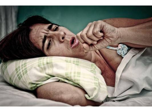 La tuberculosis es una enfermedad infecciosa que afecta típicamente a los pulmones. La tuberculosis es una enfermedad infecciosa que afecta típicamente a los pulmones.