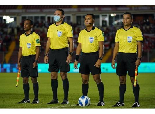 Los nombres y procedencia de los árbitros son: Ismail Elfath (EEUU), Selvin Brown (Honduras), Iván Barton (El Salvador). Los nombres y procedencia de los árbitros son: Ismail Elfath (EEUU), Selvin Brown (Honduras), Iván Barton (El Salvador).