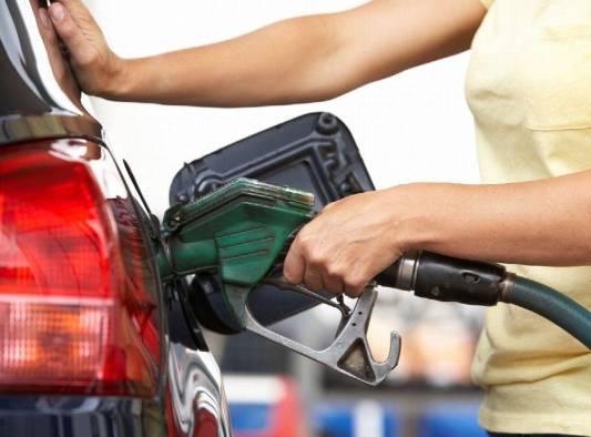 En Panamá el precio de los combustibles fluctúa, ya que es importador 100% de ese producto. En Panamá el precio de los combustibles fluctúa, ya que es importador 100% de ese producto.