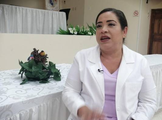 Militza Domínguez Oses, enfermera en el Hospital del Niño. Militza Domínguez Oses, enfermera en el Hospital del Niño.
