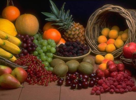 Lo que comemos y bebemos puede afectar la capacidad de nuestro cuerpo para combatir infecciones. Lo que comemos y bebemos puede afectar la capacidad de nuestro cuerpo para combatir infecciones.