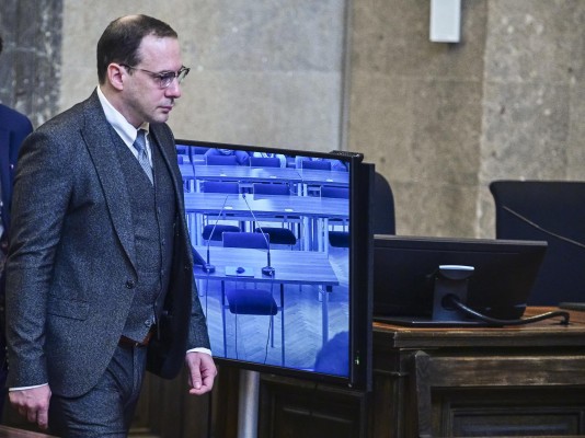 El conocido actor austríaco Florian Teichtmeister fue condenado este martes en Viena a dos años de cárcel El conocido actor austríaco Florian Teichtmeister fue condenado este martes en Viena a dos años de cárcel