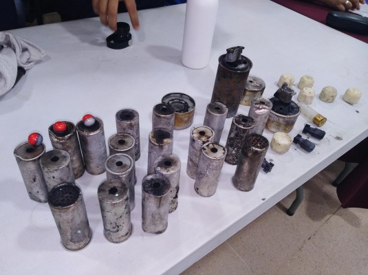 Material antidisturbio lanzado contra estudiantes de la Universidad de Panamá la noche de este jueves. Estudiantes denunciaron uso de balas de goma. Material antidisturbio lanzado contra estudiantes de la Universidad de Panamá la noche de este jueves. Estudiantes denunciaron uso de balas de goma.
