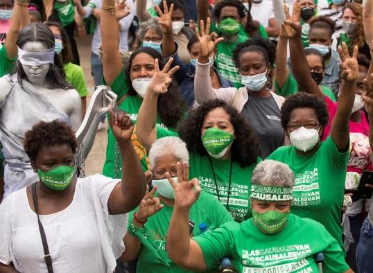 Mujeres se manifiestan a favor de la despenalización del aborto en Santo Domingo (República Dominicana), en una fotografía de archivo. Mujeres se manifiestan a favor de la despenalización del aborto en Santo Domingo (República Dominicana), en una fotografía de archivo.
