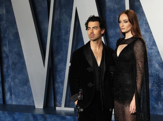 Fotografía de archivo fechada el 12 de marzo de 2023 de Joe Jonas y Sophie Turner. Fotografía de archivo fechada el 12 de marzo de 2023 de Joe Jonas y Sophie Turner.