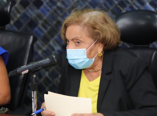 Correa manifestó que la Lotería Nacional de Beneficencia se creó para ayudar a los más pobres, no para enriquecer a políticos”. Correa manifestó que la Lotería Nacional de Beneficencia se creó para ayudar a los más pobres, no para enriquecer a políticos”.