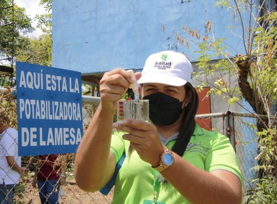El Minsa es responsable de brindar un servicio de capacitación, monitoreo y asesoría técnica para el funcionamiento correcto y mejoramiento de los acueductos rurales. El Minsa es responsable de brindar un servicio de capacitación, monitoreo y asesoría técnica para el funcionamiento correcto y mejoramiento de los acueductos rurales.