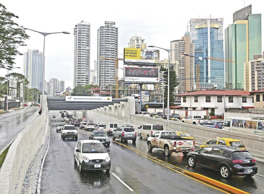 FCC construyó el corredor de la Vía Brasil. El costo de la obra ascendía a $306 millones. FCC construyó el corredor de la Vía Brasil. El costo de la obra ascendía a $306 millones.