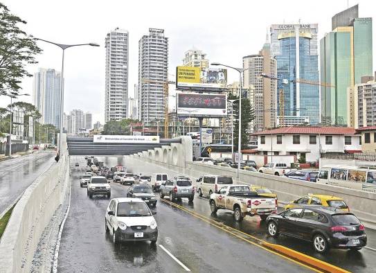 FCC construyó el corredor de la Vía Brasil. El costo de la obra ascendía a $306 millones. FCC construyó el corredor de la Vía Brasil. El costo de la obra ascendía a $306 millones.