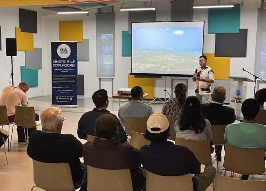 Mario Fernández, fundador y host de Canal Sports Hub en la primera edición del taller de networking “La oficina deportiva”. Mario Fernández, fundador y host de Canal Sports Hub en la primera edición del taller de networking “La oficina deportiva”.