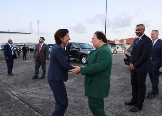 Raimondo fue recibida este miércoles en la tarde por la embajadora estadounidense en Panamá, Mari Carmen Aponte. Raimondo fue recibida este miércoles en la tarde por la embajadora estadounidense en Panamá, Mari Carmen Aponte.