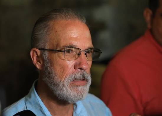 Fabrega aclaró que no le pagarán nada a ningún proveedor que no haya cumplido a satisfacción la entrega del bien por el cual fue contratado. Fabrega aclaró que no le pagarán nada a ningún proveedor que no haya cumplido a satisfacción la entrega del bien por el cual fue contratado.