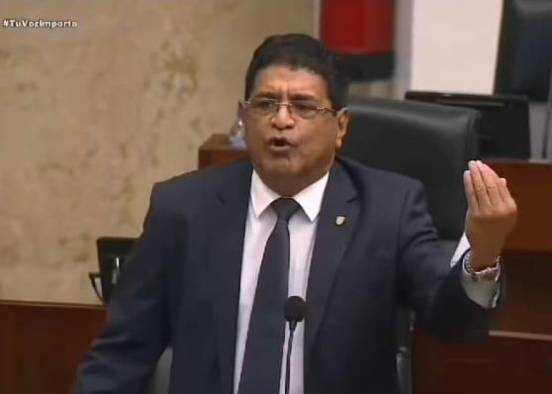González aún no ha sido notificado González aún no ha sido notificado