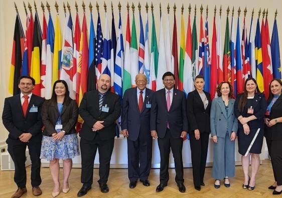 Alexander sostuvo reuniones con delegados del organismo internacional los días 20 y 23 de junio. Alexander sostuvo reuniones con delegados del organismo internacional los días 20 y 23 de junio.