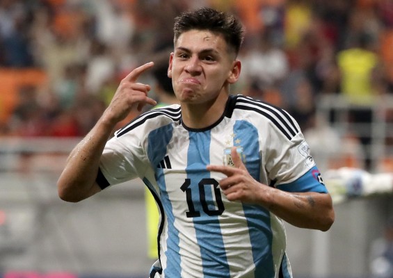 El argentino Claudio Echeverri. El argentino Claudio Echeverri.