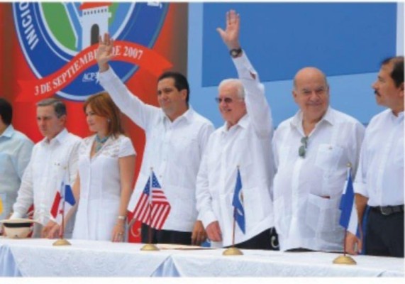 El expresidente Torrijos Espino ha dicho que la obra de ampliación del Canal es un componente de la visión compartida en el desarrollo nacional El expresidente Torrijos Espino ha dicho que la obra de ampliación del Canal es un componente de la visión compartida en el desarrollo nacional