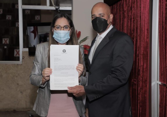 Rodríguez sugirió replantear el acuerdo con la minera, para utilizar ese dinero para subsidiar el aumento en el precio del combustible Rodríguez sugirió replantear el acuerdo con la minera, para utilizar ese dinero para subsidiar el aumento en el precio del combustible