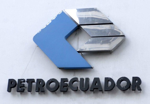 Fotografía de archivo en la que se registró un logo de la estatal petrolera ecuatoriana Petroecuador, en la sede principal de la compañía, en Quito (Ecuador). Fotografía de archivo en la que se registró un logo de la estatal petrolera ecuatoriana Petroecuador, en la sede principal de la compañía, en Quito (Ecuador).