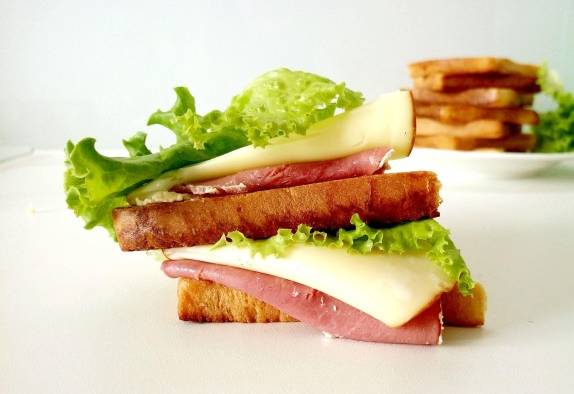El salmón es un alimento versátil y rico en nutrientes. El salmón es un alimento versátil y rico en nutrientes.