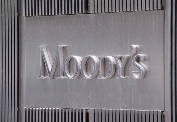 La baja de las calificaciones refleja la visión de Moody's sobre la situación de Panamá. La baja de las calificaciones refleja la visión de Moody's sobre la situación de Panamá.