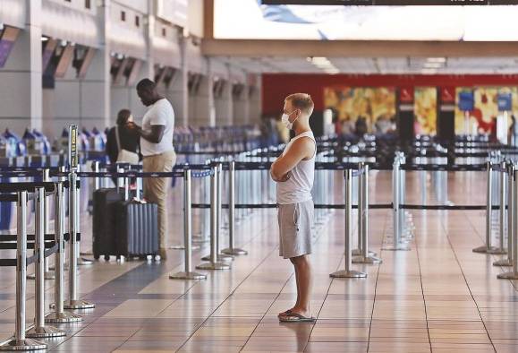 El precio de los pasajes aéreos podría aumentar debido al aumento en el costo del combustible. El precio de los pasajes aéreos podría aumentar debido al aumento en el costo del combustible.