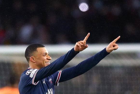 Kylian Mbappe, futbolista profesional. Kylian Mbappe, futbolista profesional.