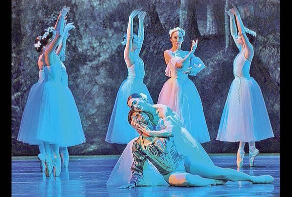 El Ballet Nacional de Panamá cumple 50 años exaltando la danza en el país El Ballet Nacional de Panamá cumple 50 años exaltando la danza en el país