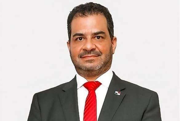 Mola es licenciado en Administración de Empresas, con énfasis en Mercadeo y Comercio Internacional. Mola es licenciado en Administración de Empresas, con énfasis en Mercadeo y Comercio Internacional.