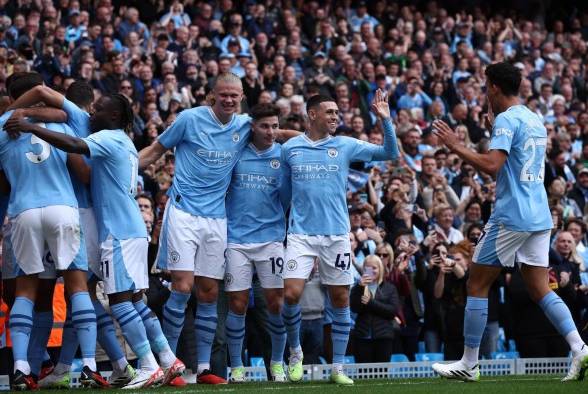 Phil Foden, Julián Álvarez y Haaland celebran el primer gol del City al Nottingham Forest Phil Foden, Julián Álvarez y Haaland celebran el primer gol del City al Nottingham Forest