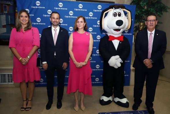 “El Banco de la Familia Panameña” se viste de rosado en conmemoración del mes de la lucha contra el cáncer “El Banco de la Familia Panameña” se viste de rosado en conmemoración del mes de la lucha contra el cáncer
