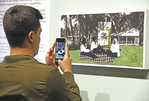 La artista panameña, Giana De Dier creó nueve 'collages' para intervenir una de las salas permanentes del Museo del Canal. La artista panameña, Giana De Dier creó nueve 'collages' para intervenir una de las salas permanentes del Museo del Canal.