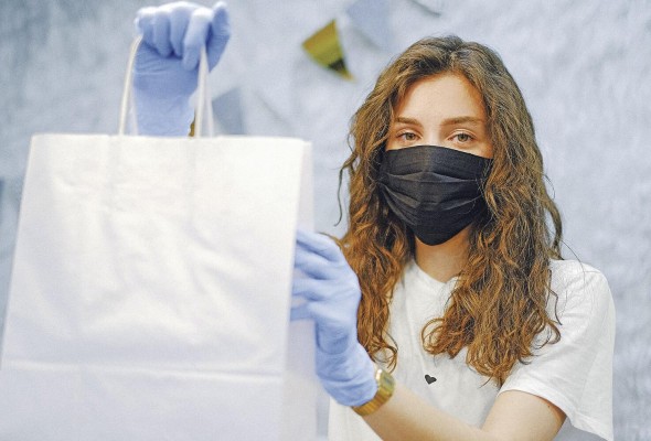 Las empresas que realizan entregas a domicilio deben cumplir con la provisión de utensilios de desinfección y limpieza para los empleados. Las empresas que realizan entregas a domicilio deben cumplir con la provisión de utensilios de desinfección y limpieza para los empleados.