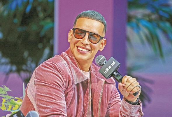 El artista Daddy Yankee, quien también es originario de Puerto Rico, ha cantado junto a Justin Quiles. El artista Daddy Yankee, quien también es originario de Puerto Rico, ha cantado junto a Justin Quiles.