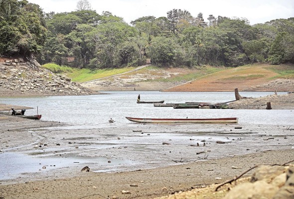Imagen ilustrativa del lago Alajuela. Imagen ilustrativa del lago Alajuela.