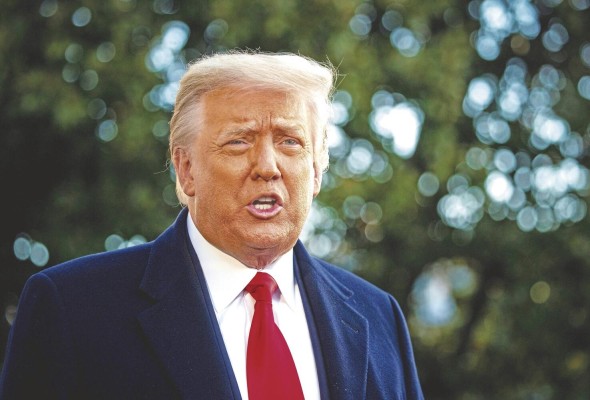 En agosto de 2022 el FBI allanó la residencia de Donald Trump, en Mar a Lago, en busca de los documentos clasificados. En agosto de 2022 el FBI allanó la residencia de Donald Trump, en Mar a Lago, en busca de los documentos clasificados.