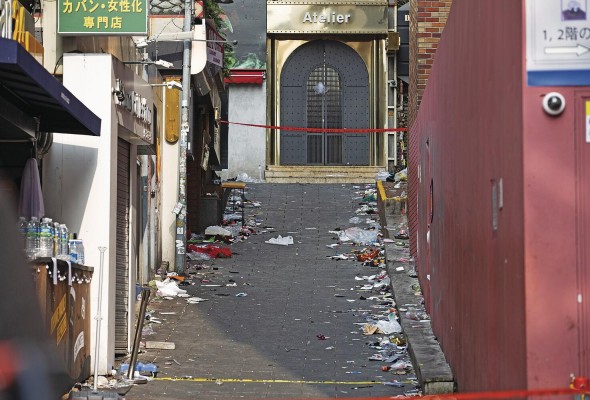 Callejón de Itaewon donde sucedió la avalancha humana. Callejón de Itaewon donde sucedió la avalancha humana.