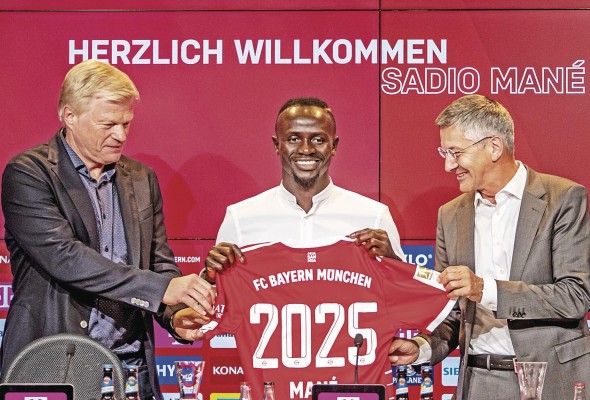 Sadio Mané durante su presentación con el Bayern Múnich. Sadio Mané durante su presentación con el Bayern Múnich.