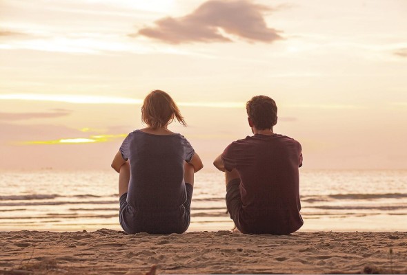 Analizar los errores y fracasos del pasado nos permite aprender y crecer. Analizar los errores y fracasos del pasado nos permite aprender y crecer.