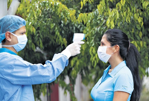 Cuatro provincias concentran el 70% de los casos de Covid-19. Cuatro provincias concentran el 70% de los casos de Covid-19.