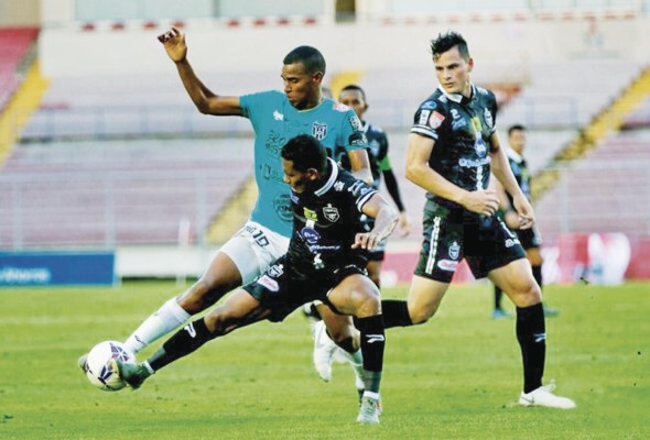 Tauro y CAI empataron sin goles en el Rommel Fernández el pasado domingo. Tauro y CAI empataron sin goles en el Rommel Fernández el pasado domingo.