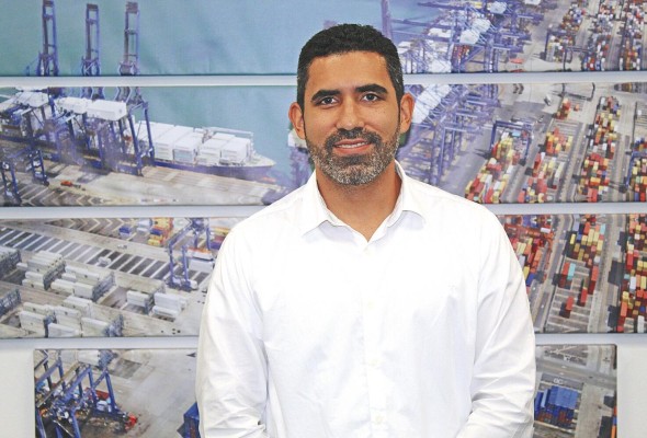 Jorge Barnett es ingeniero industrial, cuenta con una maestría en esta misma disciplina, además de ser doctor en logística y administración de la cadena de suministros. Jorge Barnett es ingeniero industrial, cuenta con una maestría en esta misma disciplina, además de ser doctor en logística y administración de la cadena de suministros.