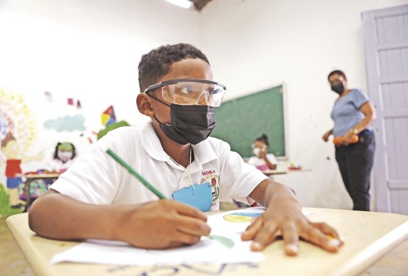 Panamá fue considerado el país con mayor cantidad de días con los planteles cerrados. Panamá fue considerado el país con mayor cantidad de días con los planteles cerrados.