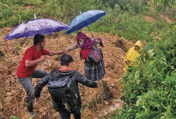 Ocho muertos, más de 2 mil afectados y producción del agro en pausa por Eta Ocho muertos, más de 2 mil afectados y producción del agro en pausa por Eta