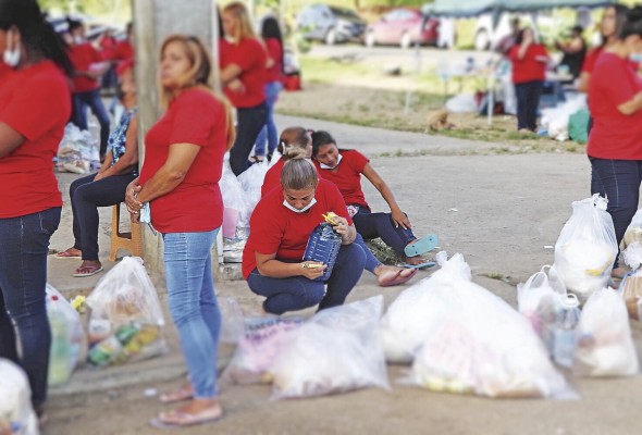 Los familiares realizan un incómodo recorrido para visitar a sus parientes detenidos. Los familiares realizan un incómodo recorrido para visitar a sus parientes detenidos.