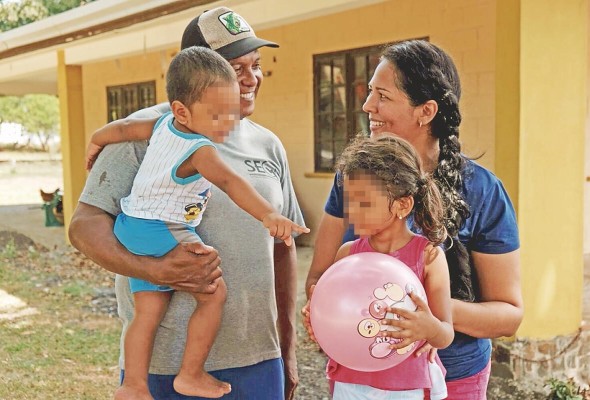 Familia venezolana refugiada en Panamá Familia venezolana refugiada en Panamá