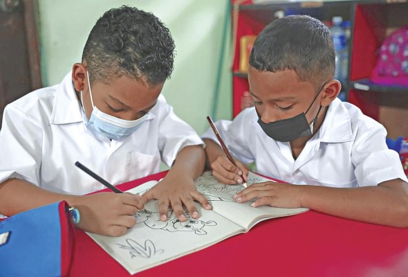Según la Unesco, Panamá fue el país de la región que más avanzó con más estudiantes dentro de la oferta educativa. Según la Unesco, Panamá fue el país de la región que más avanzó con más estudiantes dentro de la oferta educativa.
