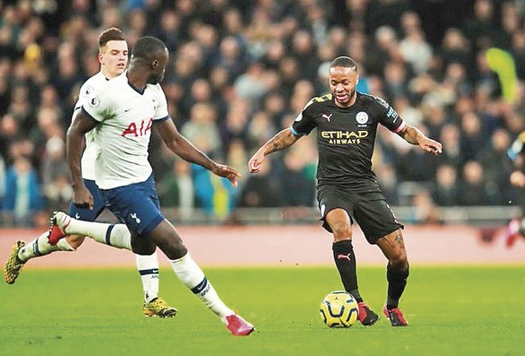 Raheem Sterling es un futbolista jamaicano nacionalizado inglés. Raheem Sterling es un futbolista jamaicano nacionalizado inglés.